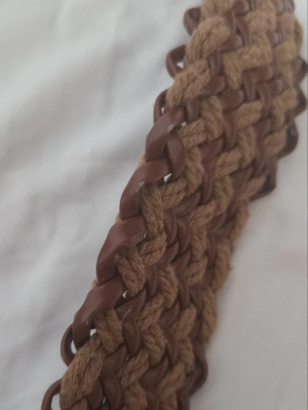 Braided Brown Woven Belt, Adjustable From Size 28-36, Excellent Like New Cond